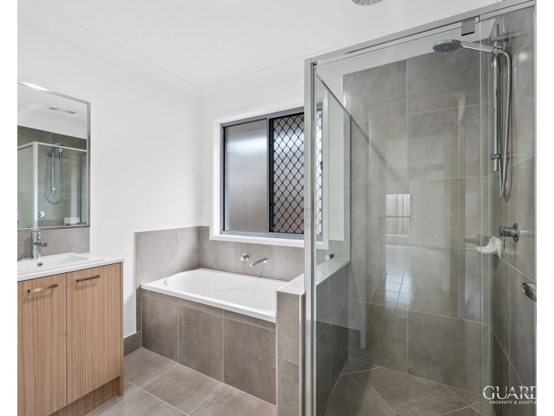 19 Gloria Street, Collingwood Park QLD 4301