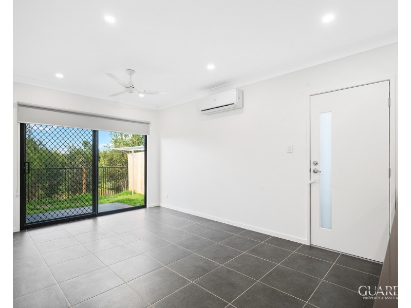 2/11 Claireview Street, Logan Reserve QLD 4133