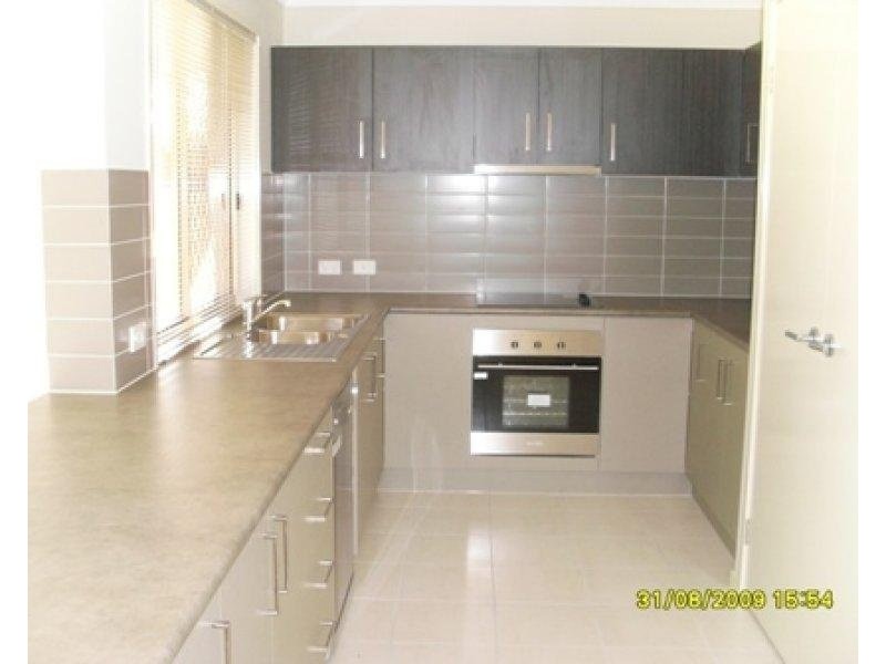 15 Siffleet Street, Bellbird Park QLD 4300