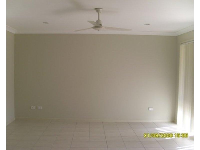 15 Siffleet Street, Bellbird Park QLD 4300