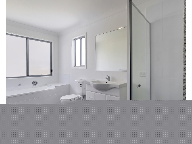 1/2 Nightshade Crescent, Pimpama QLD 4209