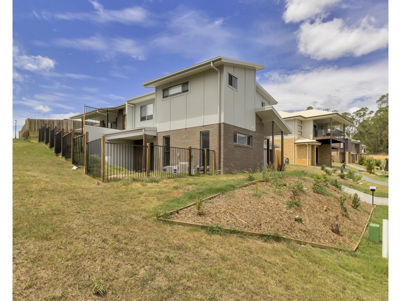 1/2 Nightshade Crescent, Pimpama QLD 4209