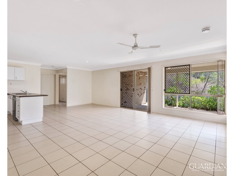 12 Vernon Place, Edens Landing QLD 4207