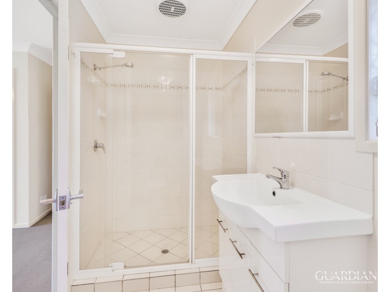12 Vernon Place, Edens Landing QLD 4207