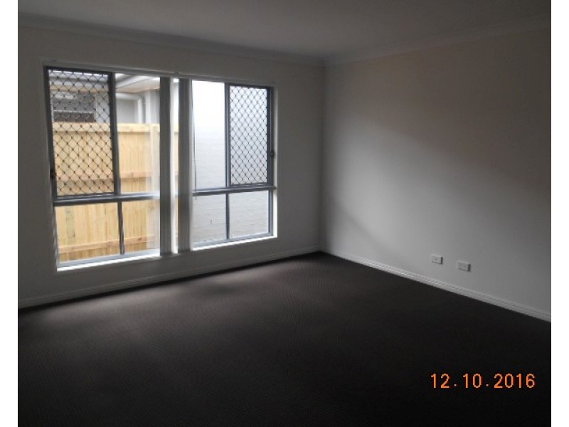 18 Meadows Circuit, Bellbird Park QLD 4300