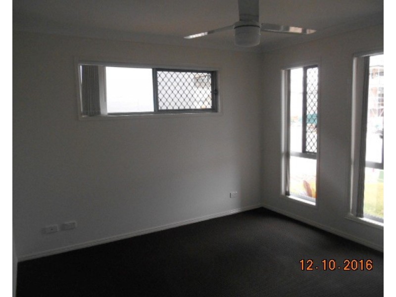 18 Meadows Circuit, Bellbird Park QLD 4300
