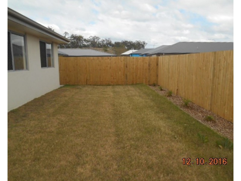 18 Meadows Circuit, Bellbird Park QLD 4300
