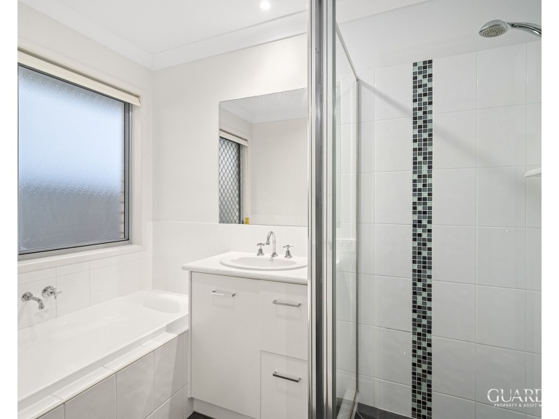 9 Simveesh Street, Calamvale QLD 4116