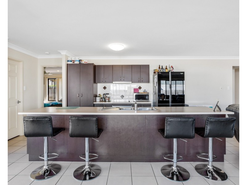 44 Ballyalla Crescent, Warner QLD 4500