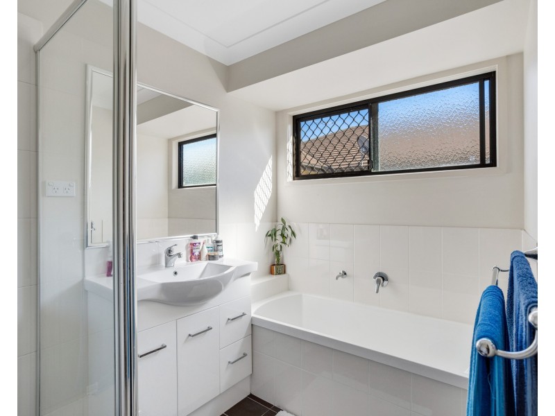 44 Ballyalla Crescent, Warner QLD 4500