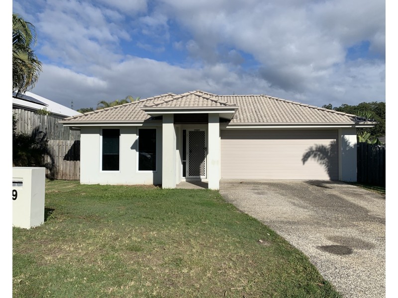 9 Barradeen Circuit, Pacific Pines QLD 4211