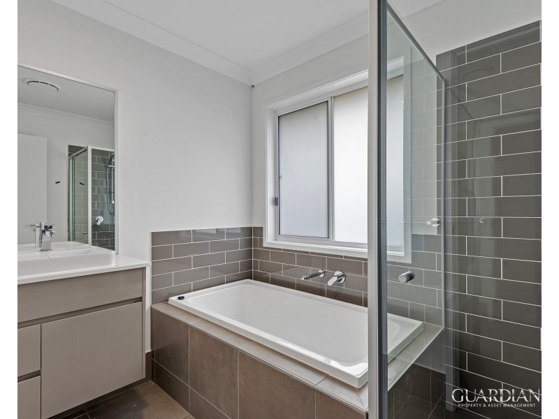 7 Noble Street, Pallara QLD 4110