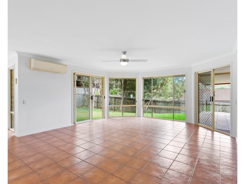 27 Hatia Grove, Ferny Grove QLD 4055