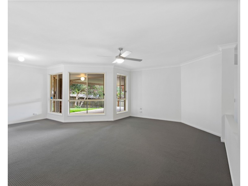 27 Hatia Grove, Ferny Grove QLD 4055