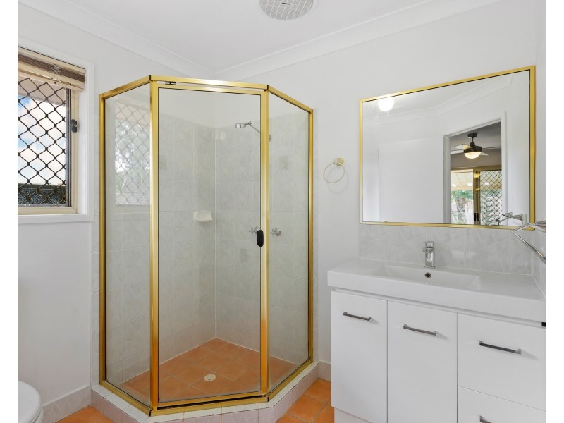 27 Hatia Grove, Ferny Grove QLD 4055