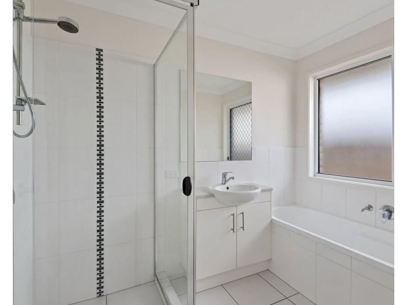 9 Willow Rise Drive, Waterford QLD 4133