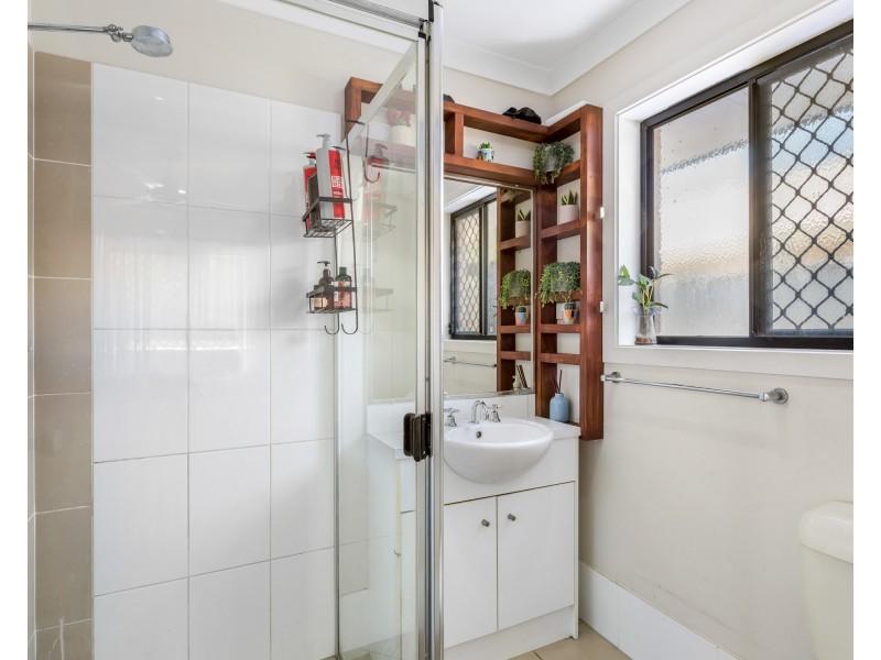 18 Water Gum Crescent, Ningi QLD 4511