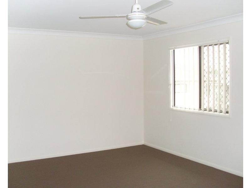 8 Heuer Close, Goodna QLD 4300