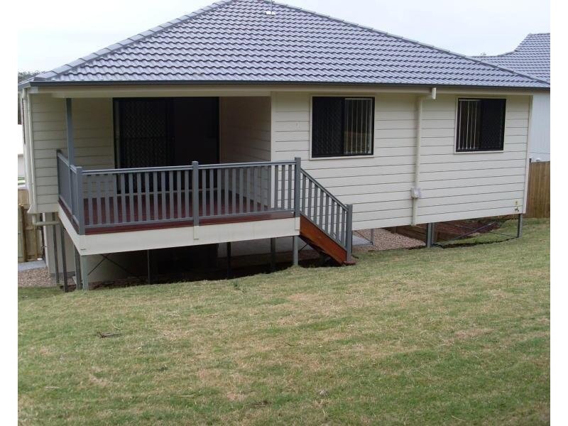 8 Heuer Close, Goodna QLD 4300