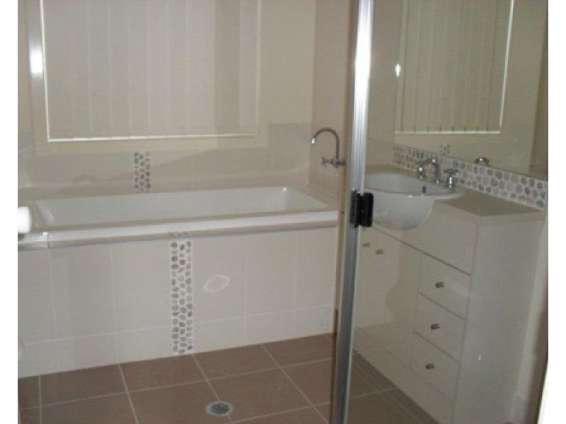 43 Collingrove Circuit, Pimpama QLD 4209