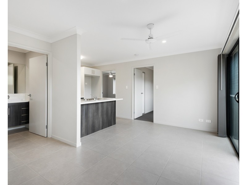 2/31 Spruce Street, Loganlea QLD 4131
