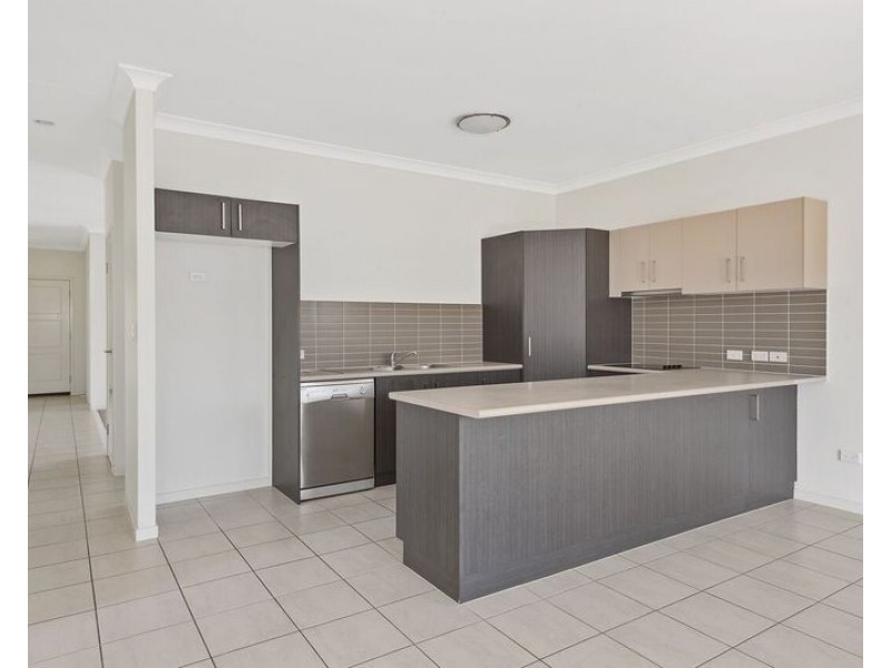 24 Freeman Street, North Lakes QLD 4509