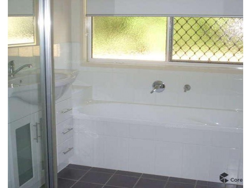 35 Oliver Drive, Redbank Plains QLD 4301