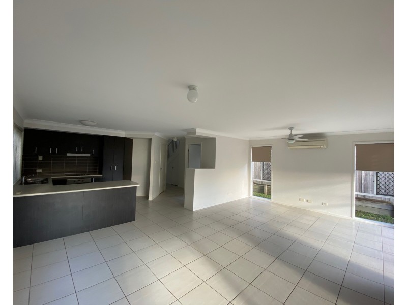 16 Moor Circuit, Warner QLD 4500