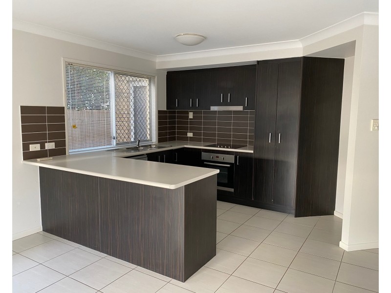 16 Moor Circuit, Warner QLD 4500