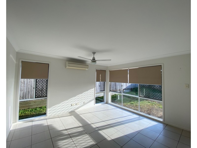 16 Moor Circuit, Warner QLD 4500