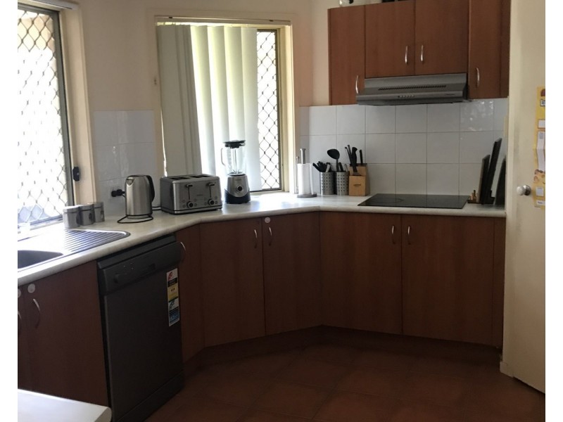 16 Buddy Holly Close, Parkwood QLD 4214