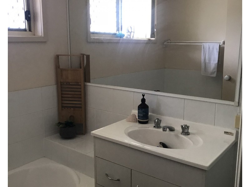 16 Buddy Holly Close, Parkwood QLD 4214