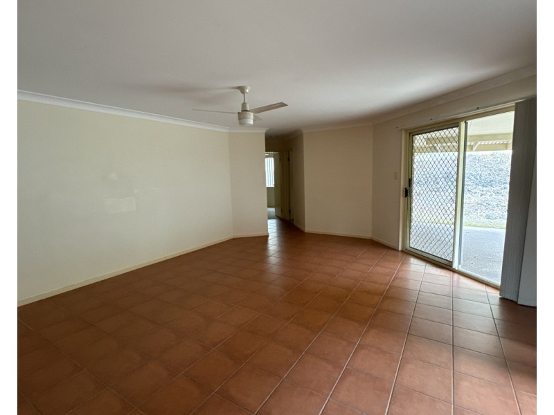 16 Buddy Holly Close, Parkwood QLD 4214