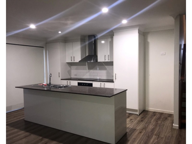 33 Sawmill Circuit, Riverhills QLD 4074