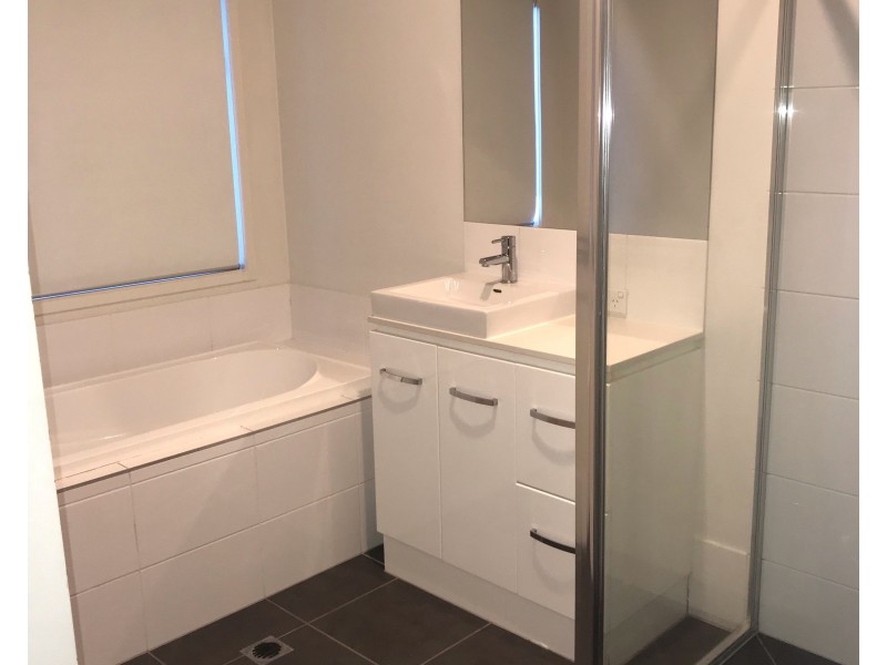 33 Sawmill Circuit, Riverhills QLD 4074