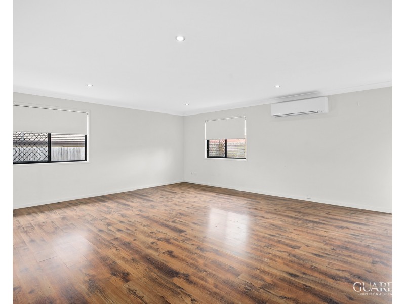 10 Erbin Lane, Augustine Heights QLD 4300