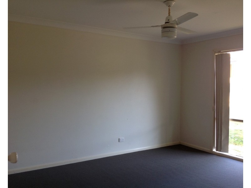 10 Inman Court, Pacific Pines QLD 4211