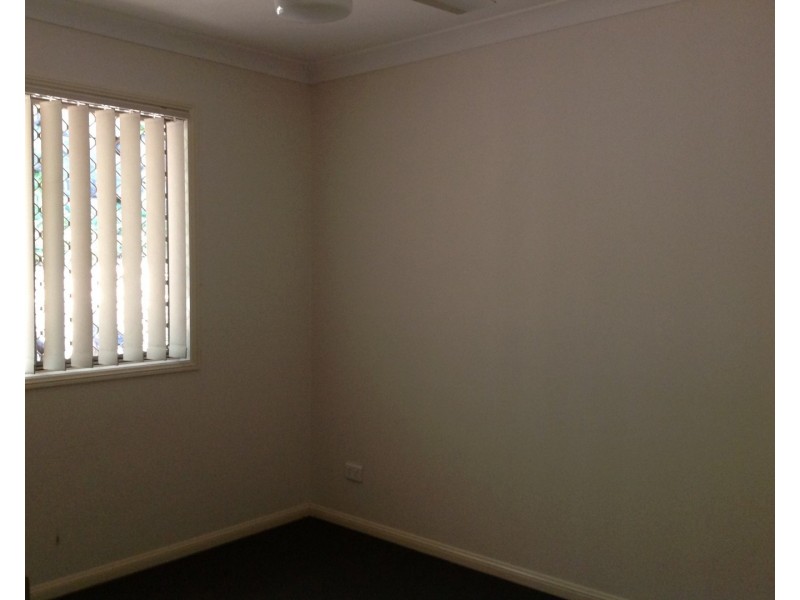 10 Inman Court, Pacific Pines QLD 4211