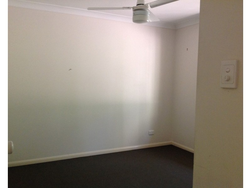 10 Inman Court, Pacific Pines QLD 4211