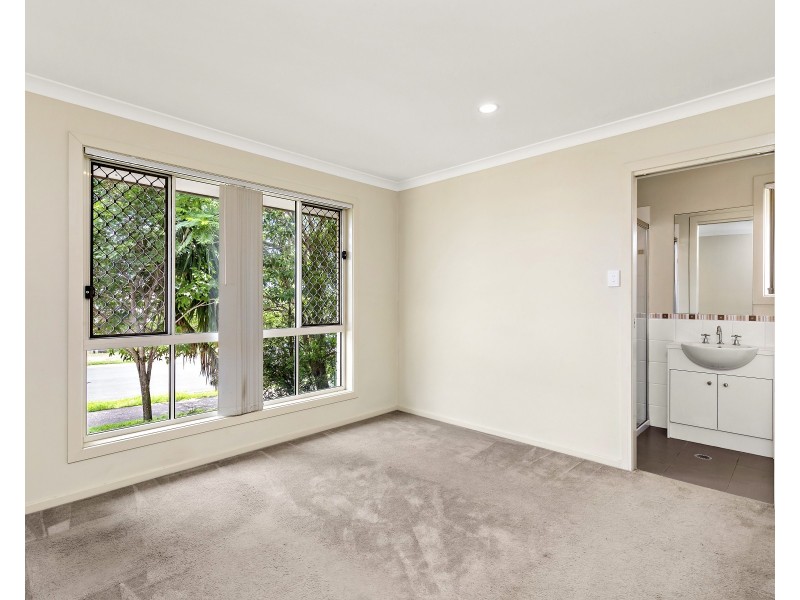 40 Peppertree Drive, Holmview QLD 4207