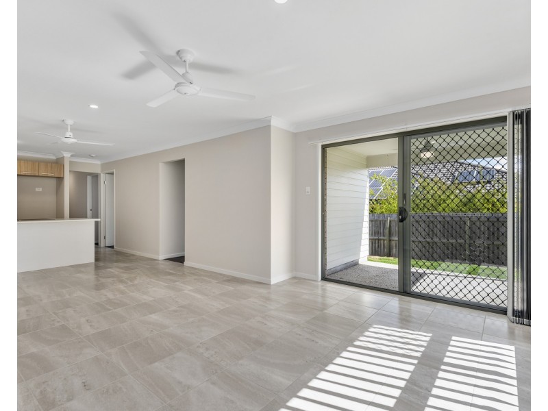 2/43C Pinelands Street, Loganlea QLD 4131