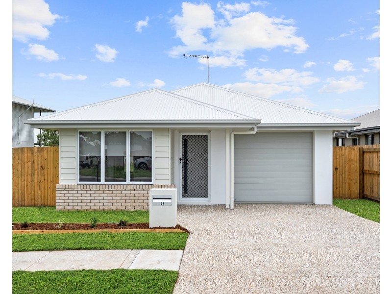 52 Howe Circuit, Logan Reserve QLD 4133