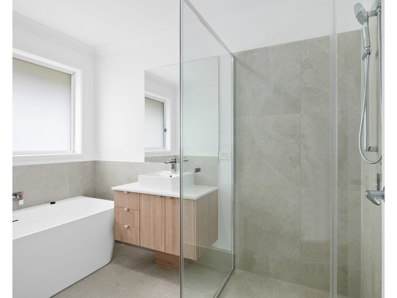 52 Howe Circuit, Logan Reserve QLD 4133