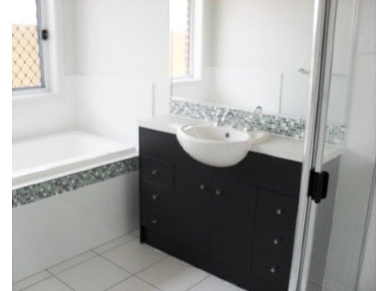 10 Goolwa Court, Pimpama QLD 4209