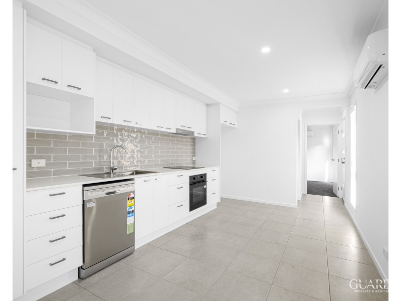 1A Royal Street, Park Ridge QLD 4125