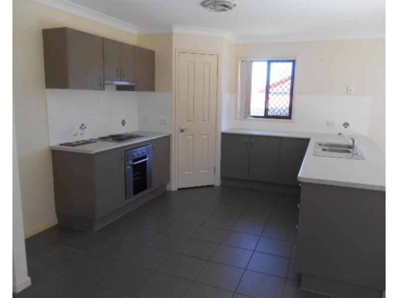 20 Eloise Place, Sumner QLD 4074