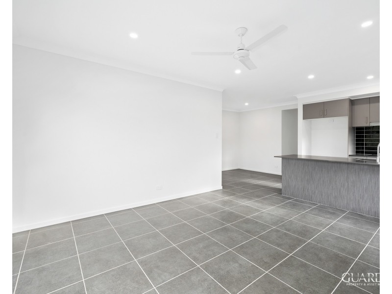 1/11 Claireview Street, Logan Reserve QLD 4133