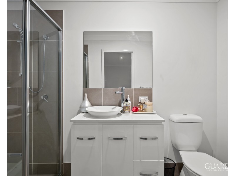1&2/38 Kenneth Drive, Augustine Heights QLD 4300