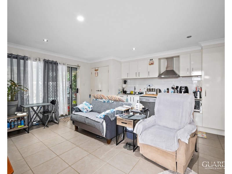 1&2/38 Kenneth Drive, Augustine Heights QLD 4300