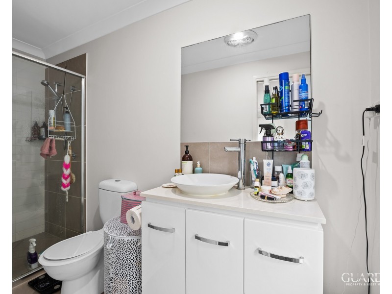 1&2/38 Kenneth Drive, Augustine Heights QLD 4300